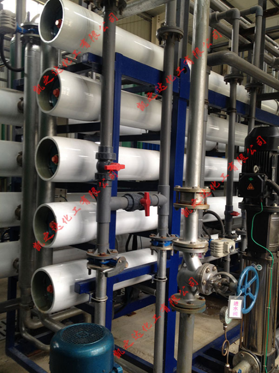 緩(huǎn)蝕阻垢劑(ji),電廠專用(yong)緩蝕阻垢(gou)劑,反滲透(tou)膜阻垢劑(ji),非氧化型(xing)殺菌劑,粘(zhān)泥剝離劑(ji),除鏽除垢(gou)劑